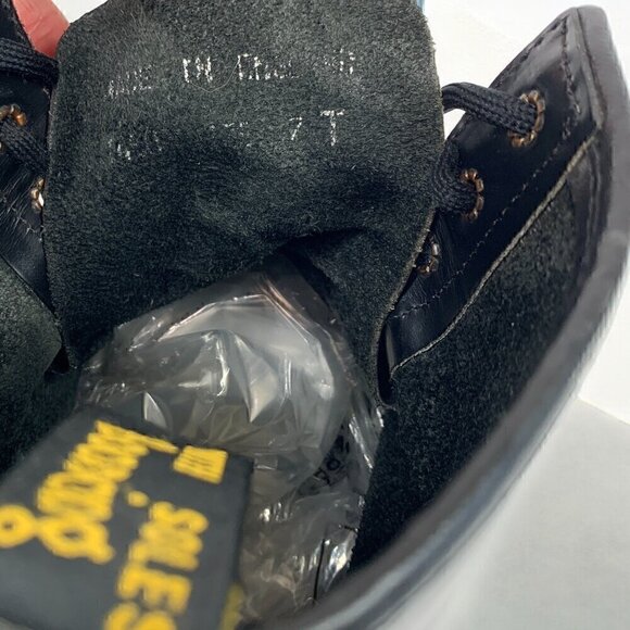 Dr. Marten's Boots Original 1460 Smooth Leather Black Men's 7 Women's 9 Unisex - Picture 12 of 12